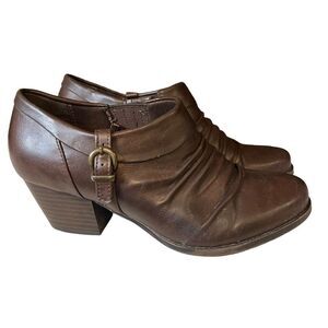 BareTraps Rallie Womens Size 8 Leather Slip-on Heels Shoes Ankle Brown Booties